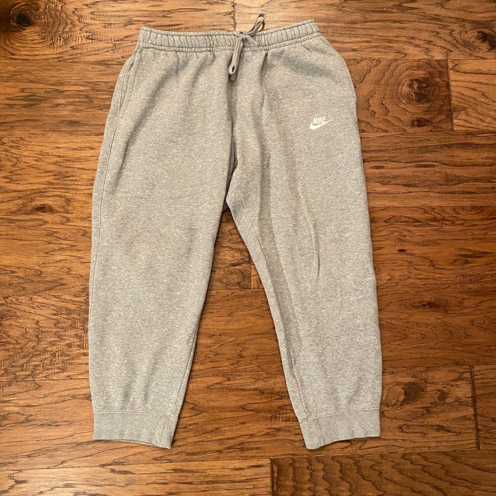Nike Sportswear Club Fleece Joggers Kids XL Gray Sweatpants Drawstring Pocket